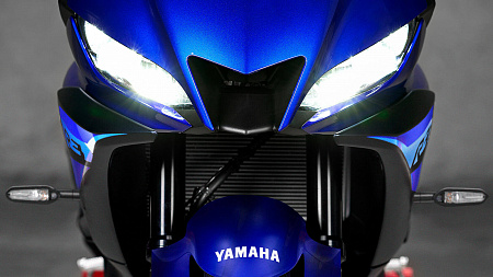 Мотоцикл Yamaha R3